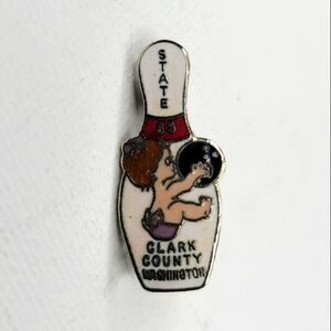 Clark County Washington 83 Lapel Pin Travel Souvenir / Silver Tone & Enameled /S